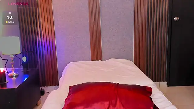 Snapshot of alana_hard_ chatting on November 11, 2025, 4:01 am alana hard online show from November 11, 2025, 4:01 am