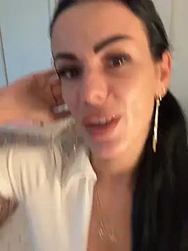 EmmaVayne online show from March 3, 2026, 8:37 pm