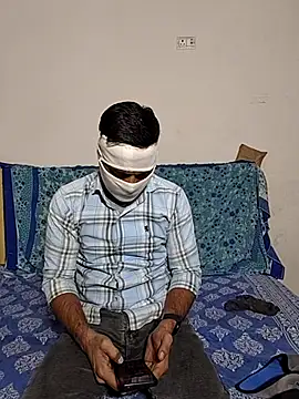 Snapshot of Heena-143 chatting on November 30, 2025, 11:14 am Heena-143 online show from November 30, 2025, 11:14 am