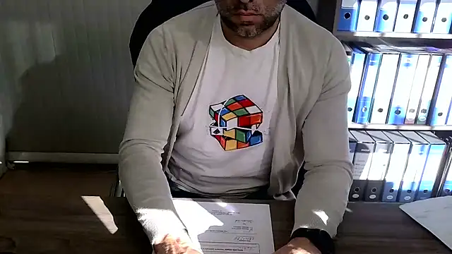 Evasionee online show from February 2, 2026, 8:46 am