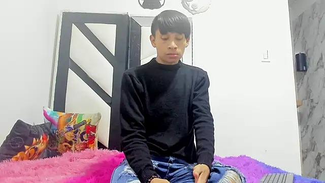 Snapshot of ALEXANDRO_BOVER chatting on November 7, 2025, 7:14 pm ALEXANDRO BOVER online show from November 7, 2025, 7:14 pm