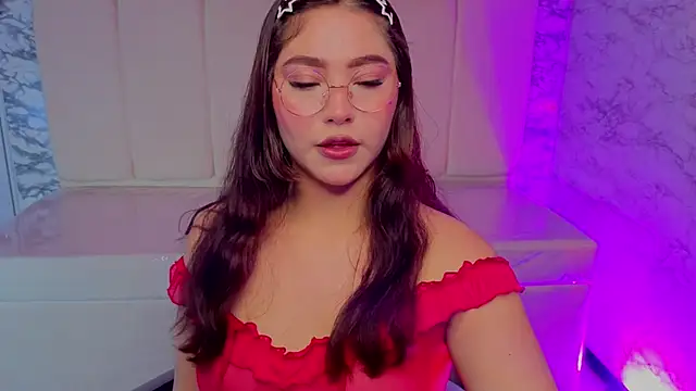 Snapshot of Afrodita_Wild_v chatting on May 27, 2026, 1:19 pm Afrodita Wild v online show from May 27, 2026, 1:19 pm