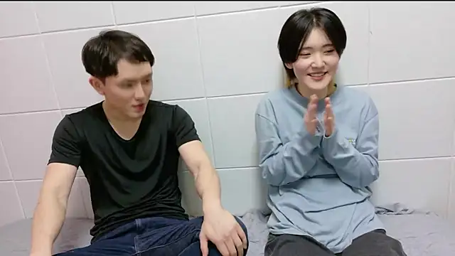 Snapshot of NORA_NEKO_2_2 chatting on November 15, 2025, 10:45 am NORA NEKO 2 2 online show from November 15, 2025, 10:45 am