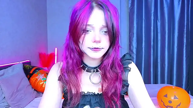 KittieHeart online show from October 30, 2025, 5:57 pm