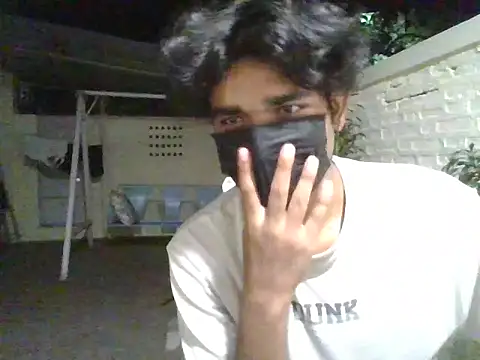Snapshot of kriZ08 chatting on May 17, 2026, 7:21 pm kriZ08 online show from May 17, 2026, 7:21 pm