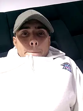 robinhd1234 online show from December 20, 2025, 12:07 am