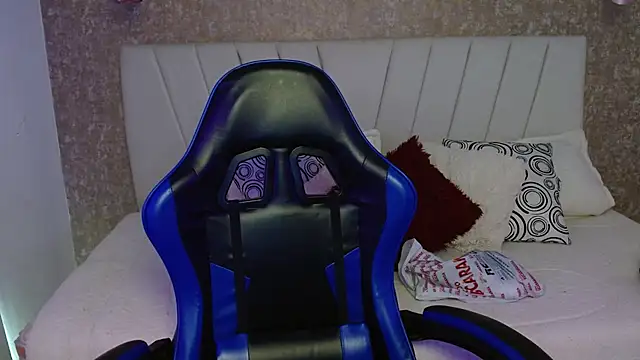 AliceSmity  online show from January 18, 2026, 12:09 pm