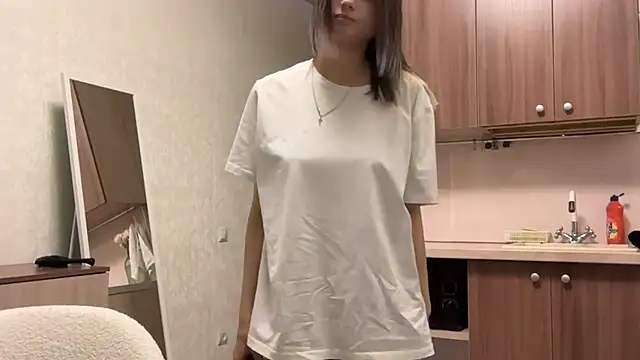 Snapshot of AidaGloshen chatting on October 24, 2025, 6:48 pm AidaGloshen online show from October 24, 2025, 6:48 pm