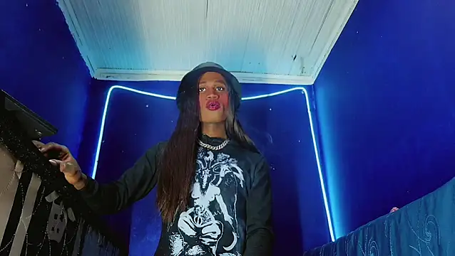 Snapshot of Kloe_cardashan chatting on November 3, 2025, 2:35 am Kloe cardashan online show from November 3, 2025, 2:35 am