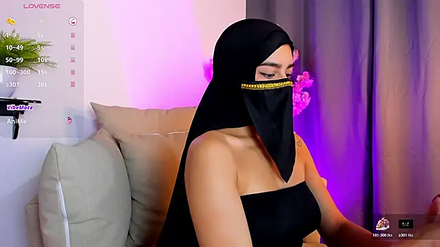 shaima   online show from December 5, 2025, 8:49 pm