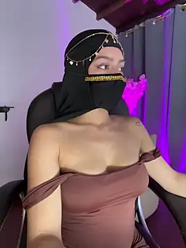 shaima   online show from June 12, 2026, 8:08 pm