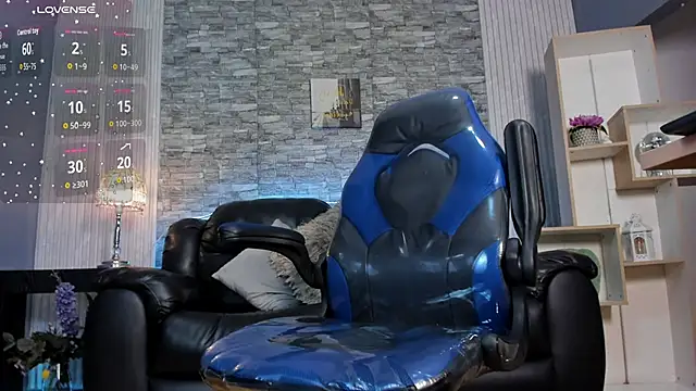 zack joness18 online show from June 13, 2026, 4:21 am