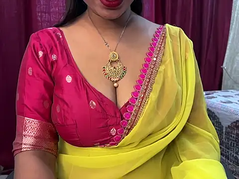 Snapshot of Ritika_janu chatting on June 22, 2026, 4:42 am Ritika janu online show from June 22, 2026, 4:42 am