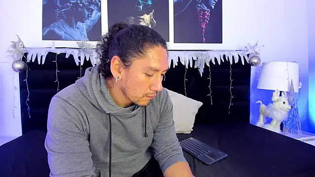 Snapshot of ErosyVenus69 chatting on November 18, 2025, 6:01 pm ErosyVenus69 online show from November 18, 2025, 6:01 pm