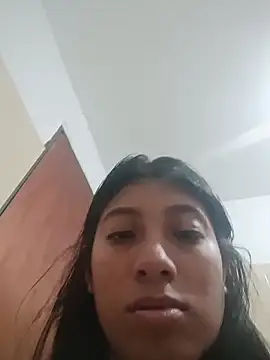 Snapshot of YeseniaRodriguez3 chatting on June 2, 2026, 4:20 pm YeseniaRodriguez3 online show from June 2, 2026, 4:20 pm