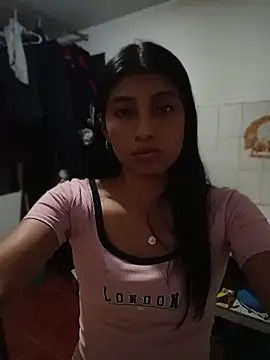 Snapshot of YeseniaRodriguez3 chatting on August 1, 2026, 12:32 am YeseniaRodriguez3 online show from August 1, 2026, 12:32 am