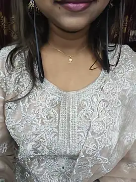 Snapshot of cute_mahi07 chatting on July 2, 2026, 5:52 pm cute mahi07 online show from July 2, 2026, 5:52 pm