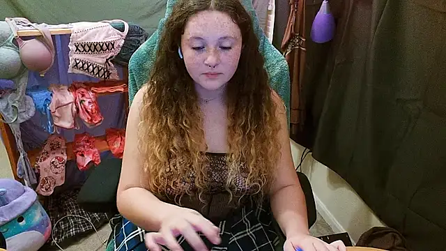 Snapshot of sugasunny04 chatting on January 8, 2026, 6:59 am sugasunny04 online show from January 8, 2026, 6:59 am