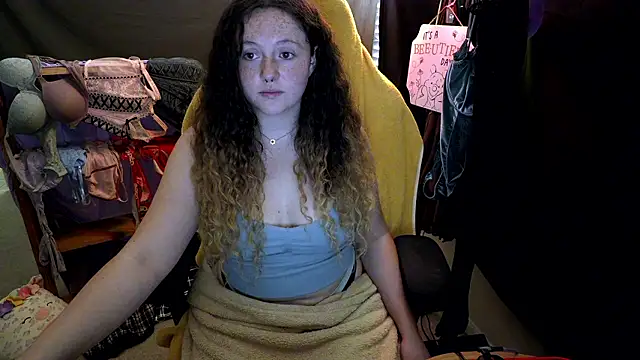 Snapshot of sugasunny04 chatting on January 15, 2026, 8:23 pm sugasunny04 online show from January 15, 2026, 8:23 pm