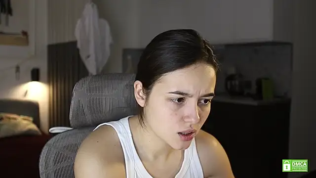 Snapshot of amelie_shine chatting on November 2, 2025, 11:34 am amelie shine online show from November 2, 2025, 11:34 am