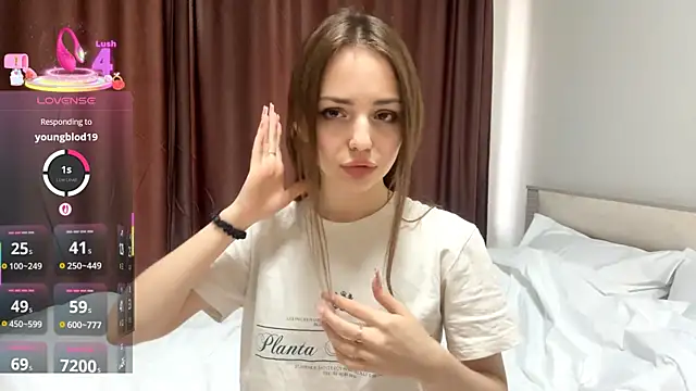 AliceStacy online show from January 13, 2026, 11:04 am