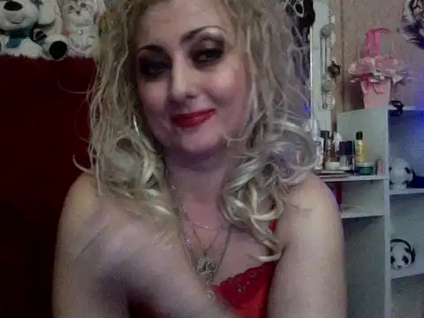 Snapshot of xHot_Amazonq chatting on November 7, 2025, 10:43 pm xHot Amazonq online show from November 7, 2025, 10:43 pm