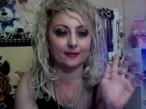 Snapshot of xHot_Amazonq chatting on November 16, 2025, 4:56 pm xHot Amazonq online show from November 16, 2025, 4:56 pm