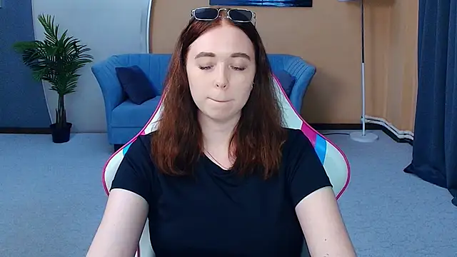 Snapshot of AddieOsler chatting on May 18, 2026, 7:52 pm AddieOsler online show from May 18, 2026, 7:52 pm