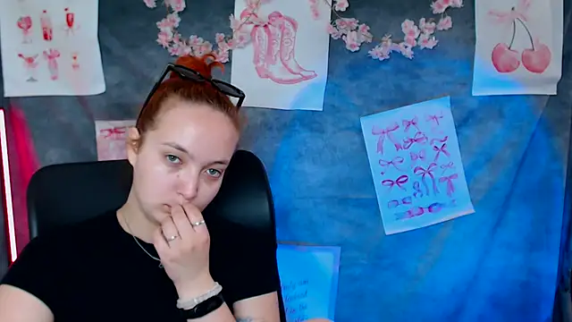 Snapshot of MissAriaa chatting on June 20, 2026, 12:19 pm MissAriaa online show from June 20, 2026, 12:19 pm