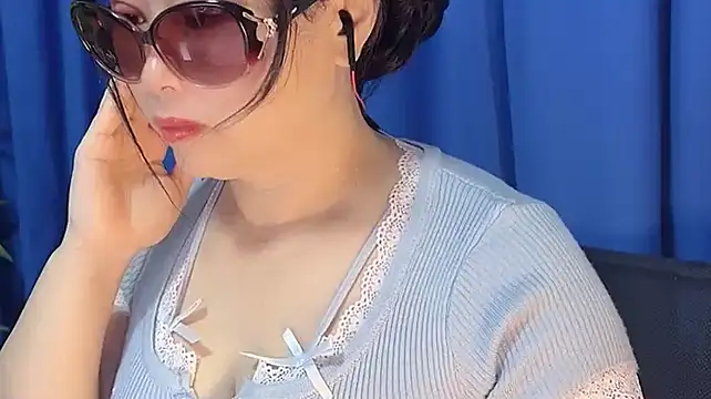 Snapshot of yaoyao22678 chatting on December 20, 2025, 1:56 am yaoyao22678 online show from December 20, 2025, 1:56 am