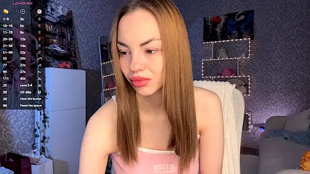 Snapshot of MiraVandee chatting on November 23, 2025, 5:18 am MiraVandee online show from November 23, 2025, 5:18 am