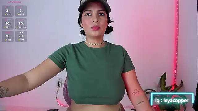 Snapshot of Leyacopper_ chatting on May 27, 2026, 11:24 pm Leyacopper online show from May 27, 2026, 11:24 pm