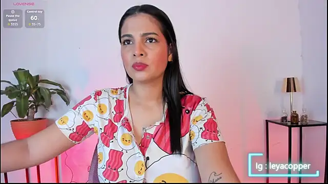 Snapshot of Leyacopper_ chatting on July 22, 2026, 11:18 pm Leyacopper online show from July 22, 2026, 11:18 pm