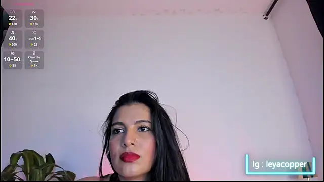 Snapshot of Leyacopper_ chatting on July 27, 2026, 11:23 pm Leyacopper online show from July 27, 2026, 11:23 pm