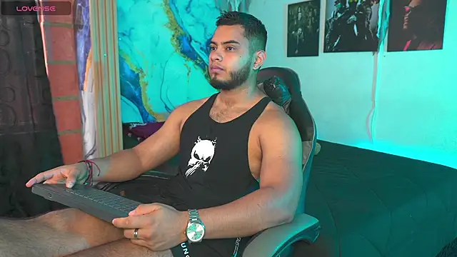 Tiler wolker online show from November 2, 2025, 3:47 pm