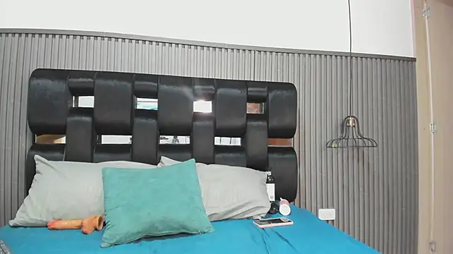 NhoanBrunette online show from January 17, 2026, 2:00 pm