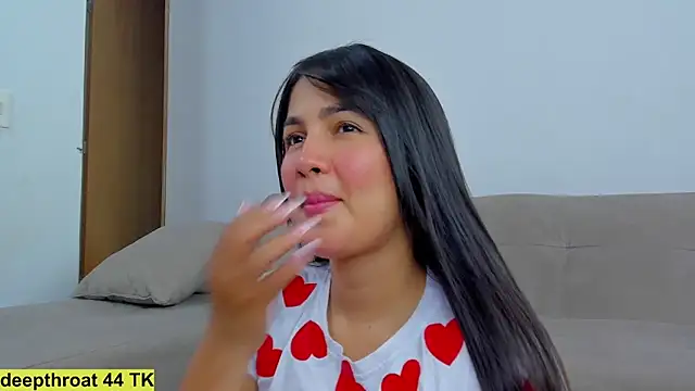 hanathompson   0 online show from November 9, 2025, 2:48 pm