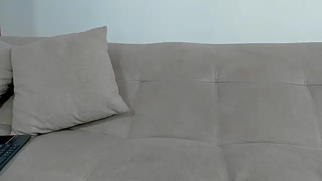 hanathompson   0 online show from December 18, 2025, 3:51 pm