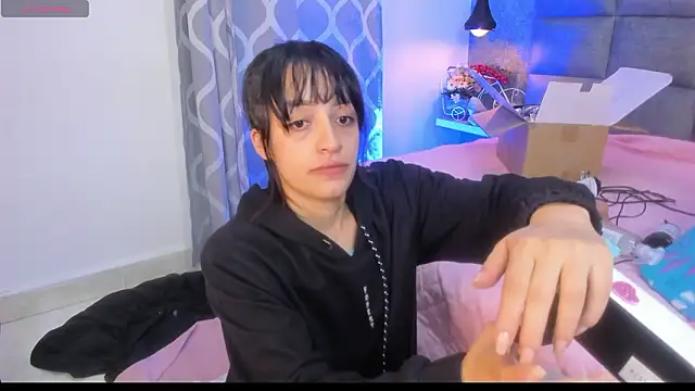 Luna Bella3 online show from March 7, 2026, 12:02 pm