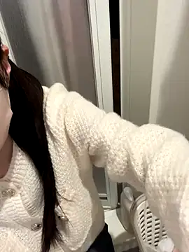 Snapshot of miku_pipipi chatting on December 5, 2025, 2:14 pm miku pipipi online show from December 5, 2025, 2:14 pm