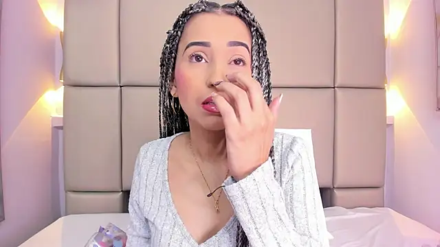 Snapshot of violett_rabbit_ chatting on November 17, 2025, 12:11 pm violett rabbit online show from November 17, 2025, 12:11 pm