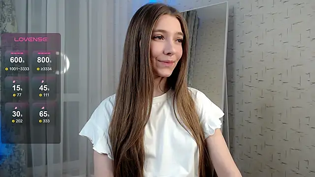 Snapshot of miragge_ chatting on November 17, 2025, 9:20 pm miragge online show from November 17, 2025, 9:20 pm