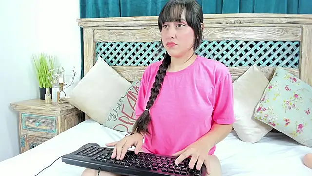 Snapshot of Cassandra_Armani chatting on March 22, 2026, 4:27 am Cassandra Armani online show from March 22, 2026, 4:27 am