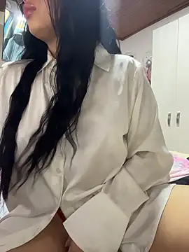 Snapshot of Im_Saraaaa chatting on November 12, 2025, 7:13 pm Im Saraaaa online show from November 12, 2025, 7:13 pm