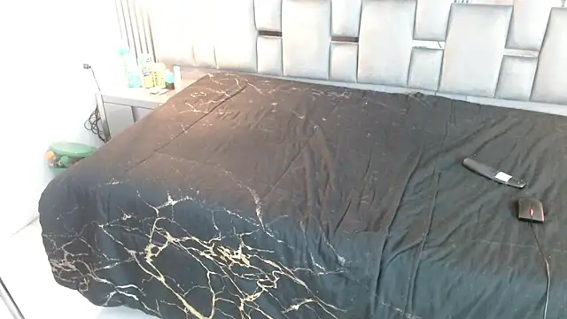 Snapshot of Memi_xxx chatting on November 15, 2025, 2:53 am Memi xxx online show from November 15, 2025, 2:53 am