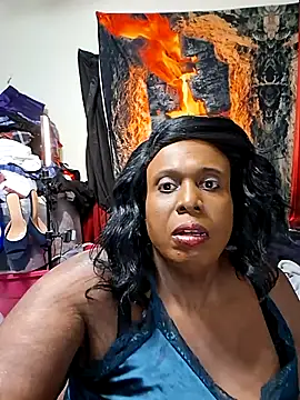 Snapshot of veronicasteel73 chatting on November 23, 2025, 2:28 pm veronicasteel73 online show from November 23, 2025, 2:28 pm