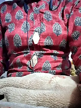 Snapshot of Hot-Rubyy chatting on December 4, 2025, 10:02 am Hot-Rubyy online show from December 4, 2025, 10:02 am