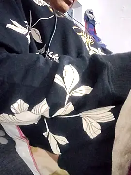 Snapshot of Hot-Rubyy chatting on December 5, 2025, 5:42 pm Hot-Rubyy online show from December 5, 2025, 5:42 pm