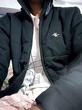 Snapshot of Hot-Rubyy chatting on December 15, 2025, 7:12 am Hot-Rubyy online show from December 15, 2025, 7:12 am