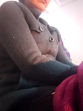 Snapshot of Hot-Rubyy chatting on January 17, 2026, 5:38 pm Hot-Rubyy online show from January 17, 2026, 5:38 pm